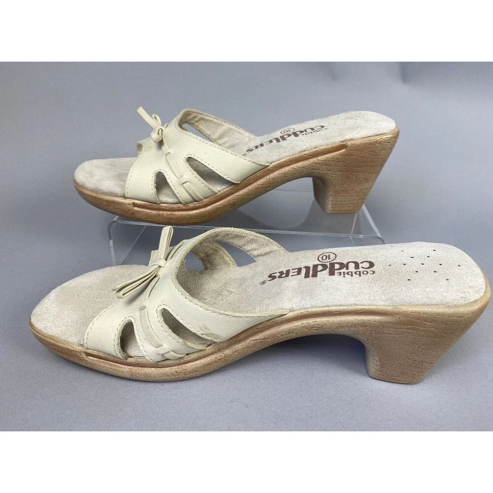 COBBIE CUDDLERS Size 10 Womens Creme Sandal Shoe Open Toe 3